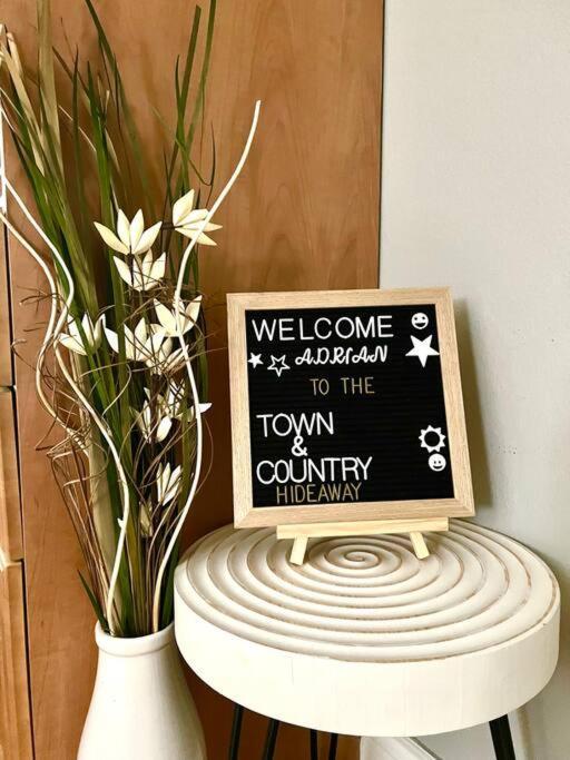 Town & Country Hideaway - 1Br/1Ba, 20 Min Famu/Fsu Apartment แทลลาแฮสซี ภายนอก รูปภาพ